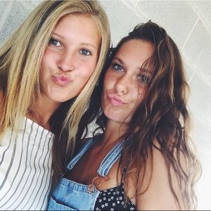 Meet your Posher, Hollan